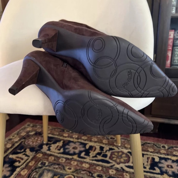 Kenneth Cole "GO OUT" Suede RIDING Boots, Color BARK, SIZE 10 MEDIUM - Picture 7 of 11